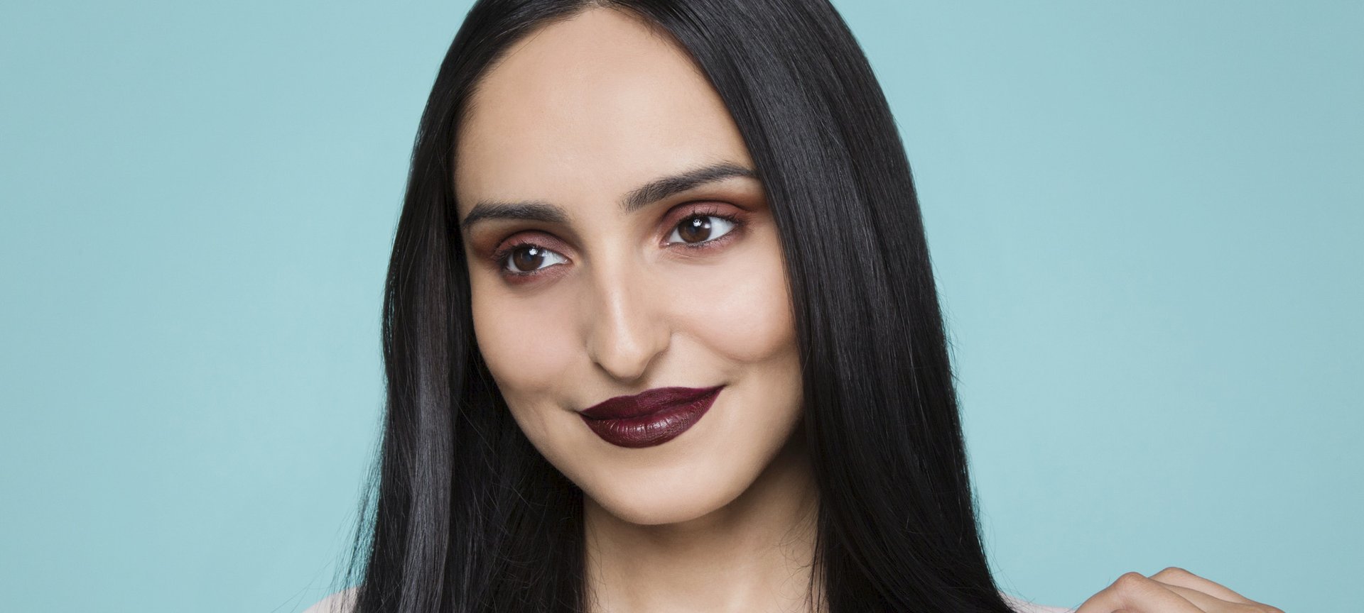 How To Wear Burgundy Makeup On Your Eyes Lips And Lashes