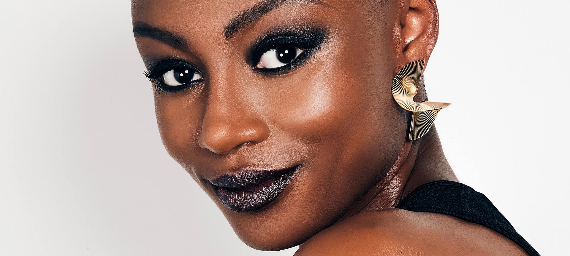 Rouge Signature Look 2 Edgy
