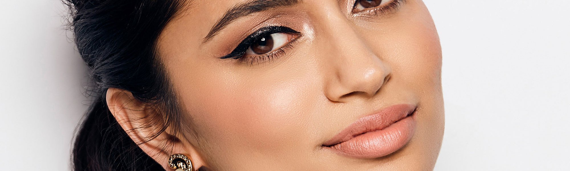 Rouge Signature Look 4 Romantic