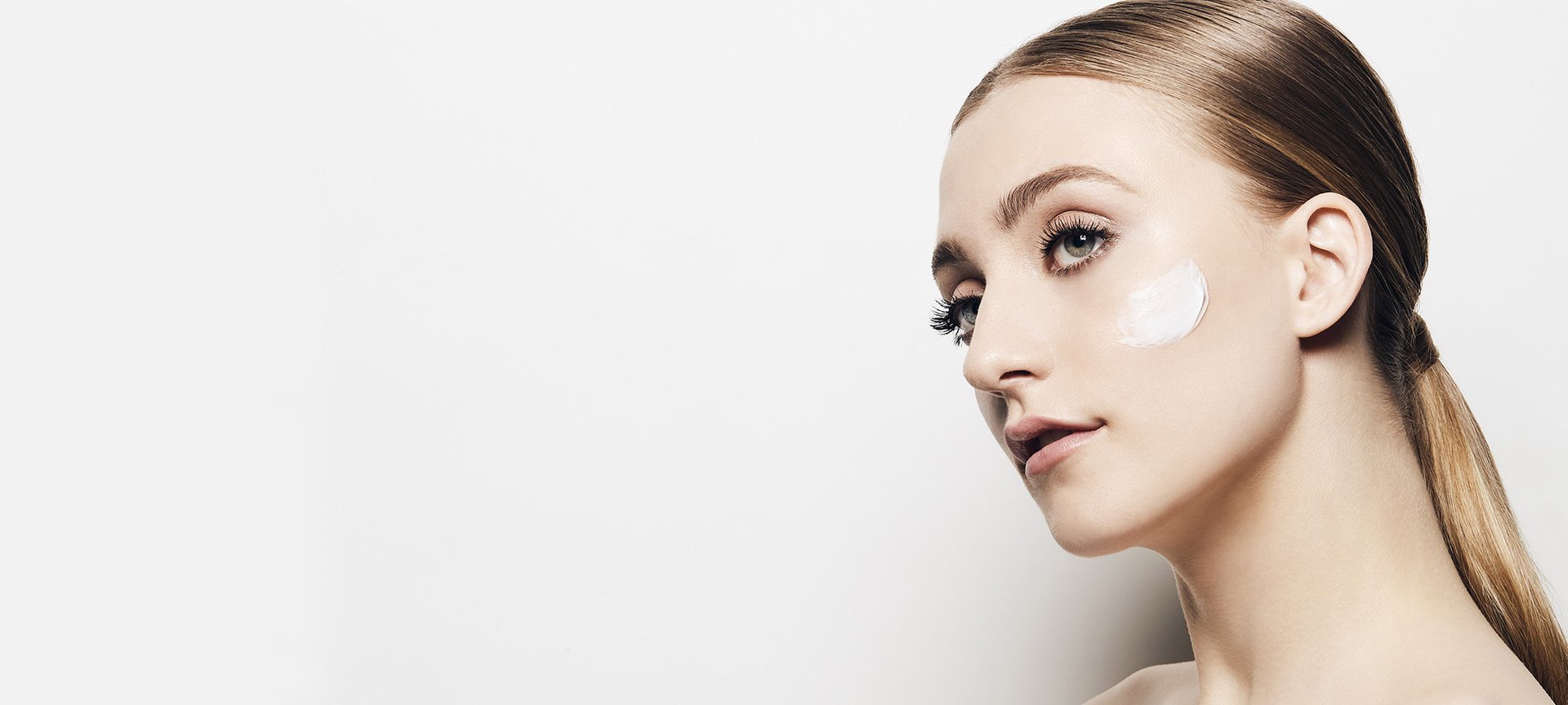Master This Five Minute Skincare Routine For Easy Mornings
