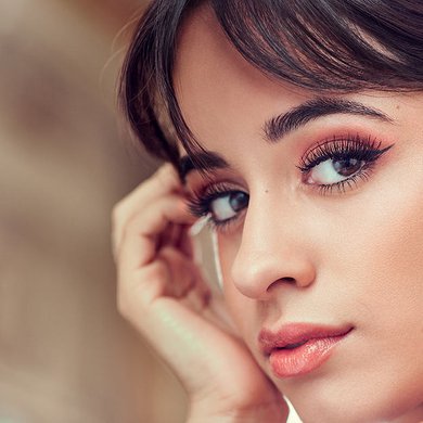 LASH_PARADISE_CLOSE_UP_Web