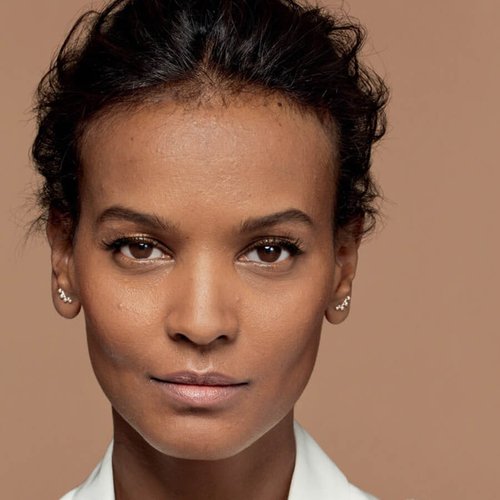 True Match Concealer Hero