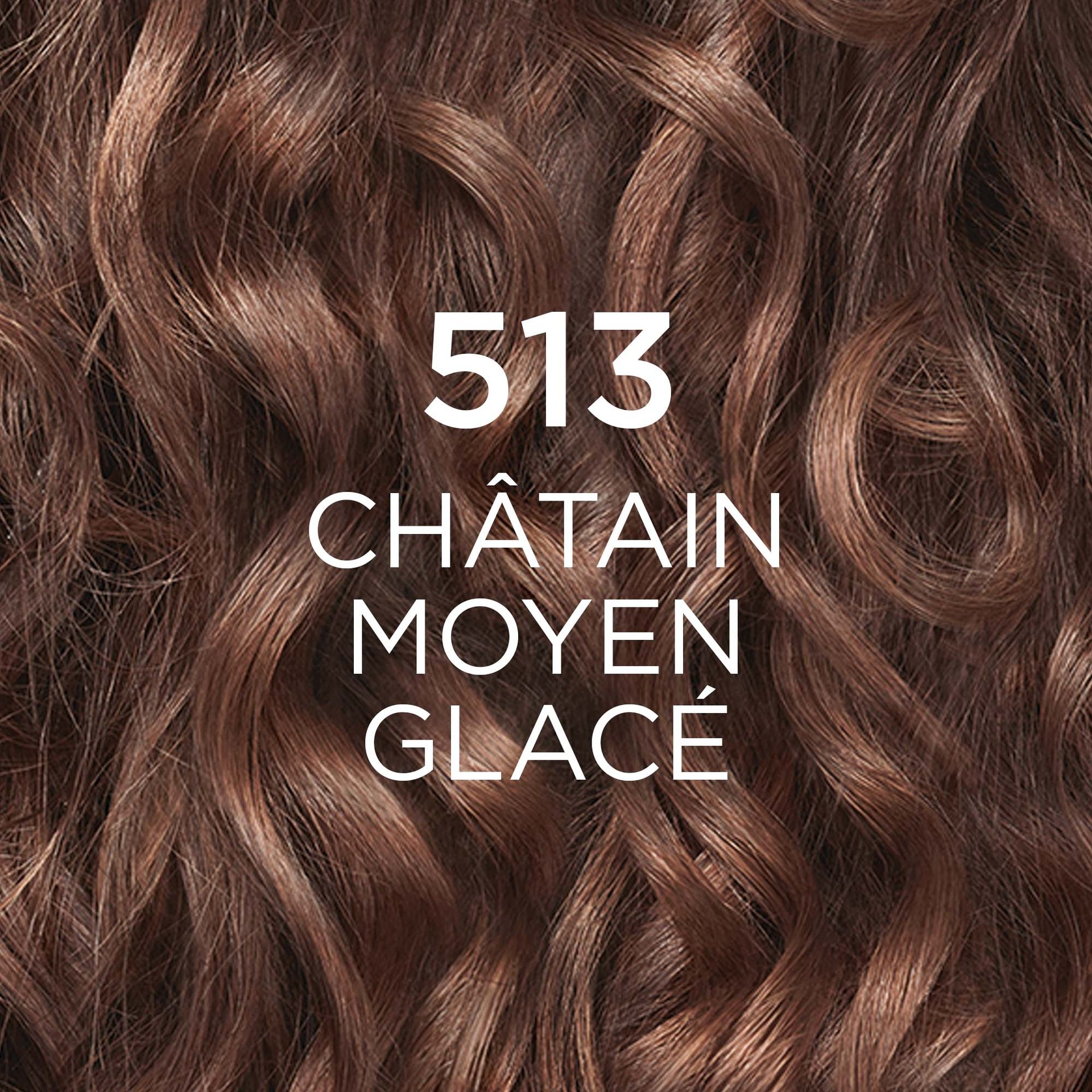 Gros plan sur une mèche de cheveux, d'une couleur "515 CHOCOLAT GLACÉ". La teinte est un marron riche avec des reflets froids et brillants, évoquant la couleur du chocolat glacé. Le chiffre "515" est affiché en grand et en blanc au centre de l'image.