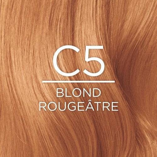 Gros plan sur une texture de cheveux bouclés montrant la nuance de coloration C5 BLOND ROUGEÂTRE, décrite comme un 'C5 BLOND ROUGEÂTRE' (Light Reddish Brown). Le texte blanc 'C5 BLOND ROUGEÂTRE' est superposé au centre de l'image.