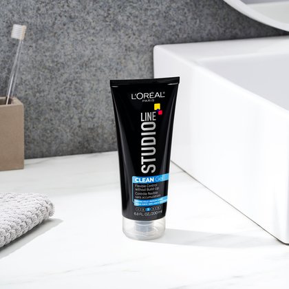 L'Oréal Paris Studio Line CLEAN Hair Gel, Super Strong Hold, lifestyle image