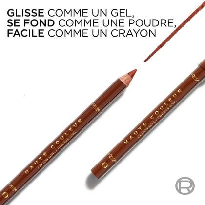 Gros plan du crayon bronze soulignant sa formule fluide et soyeuse.