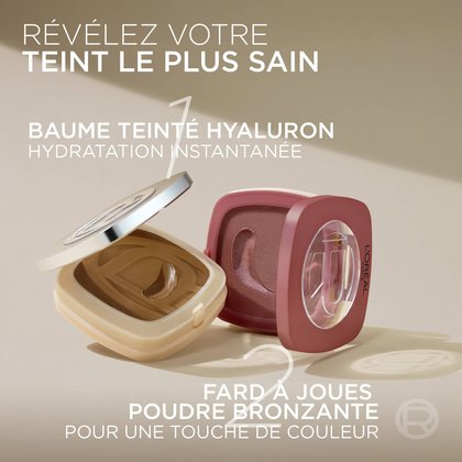Photo de deux boîtiers ouverts de Blush Bronzer L'Oréal mettant en valeur les teintes du produit, avec les légendes "GET YOUR HEALTHIEST COMPLEXION", "HYALURON TINTED BALM" et "INSTANT HYDRATION".