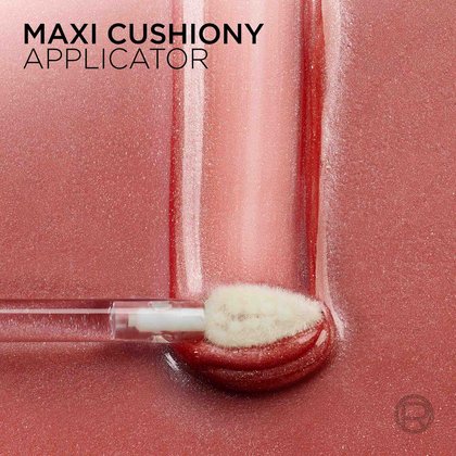Extreme close-up of the "Maxi Cushiony" applicator applying a thick, high-shine layer of gloss onto lips.